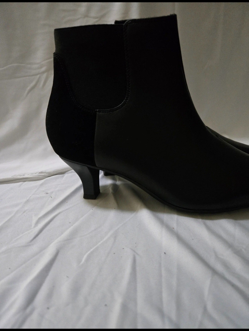 Clarks Kepley Erin Black Pointed Toe Ankle Boots - Women's - Picture 2 of 3